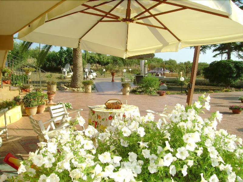 Villa Dei Giardini San Leone Buitenkant foto